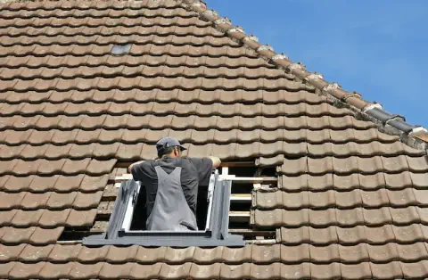 Pose de velux - La Couronne